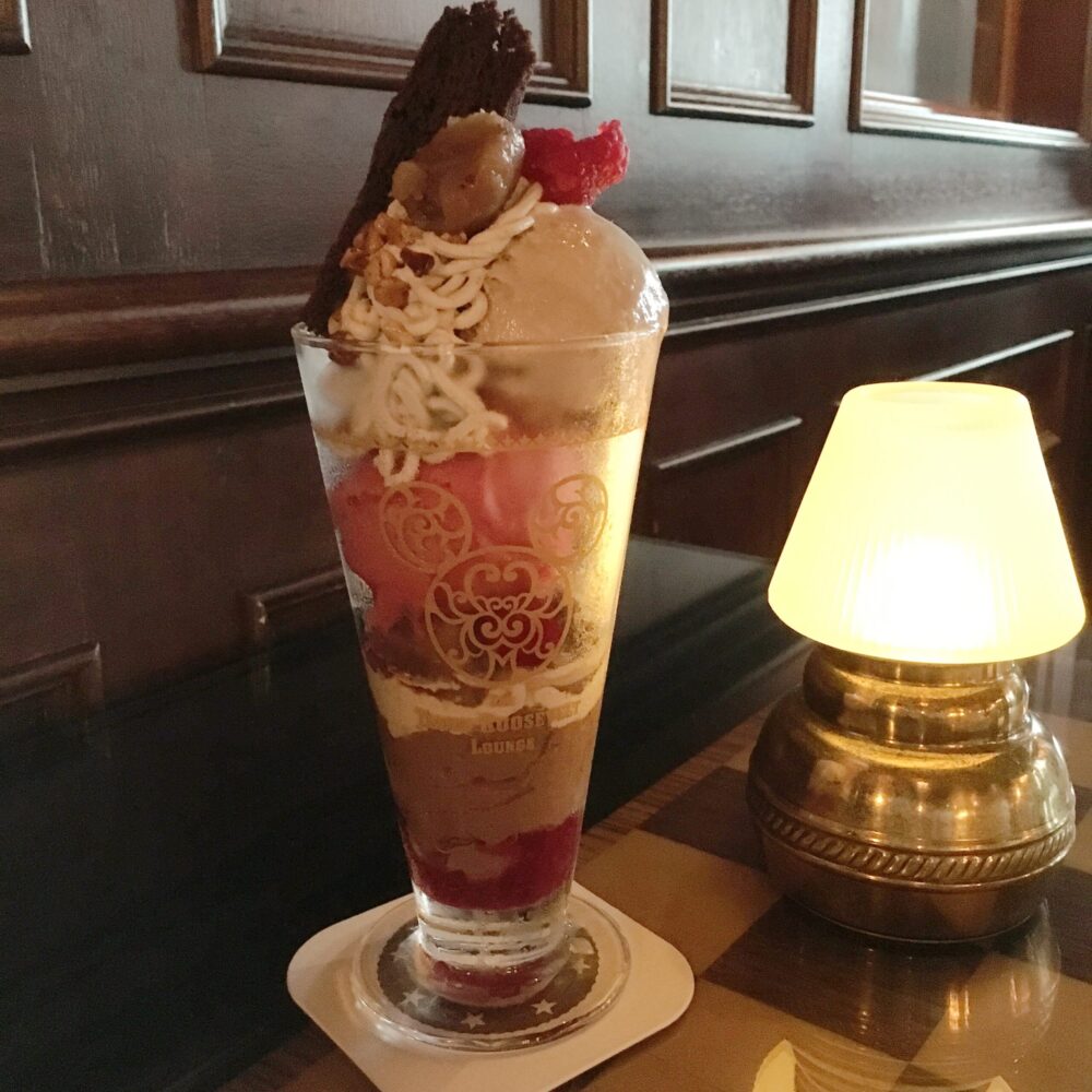 Tds テディ ルーズヴェルト ラウンジ秋のパフェは栗とぶどう 意外な組み合わせの絶品メニュー紹介 Disney Seasons