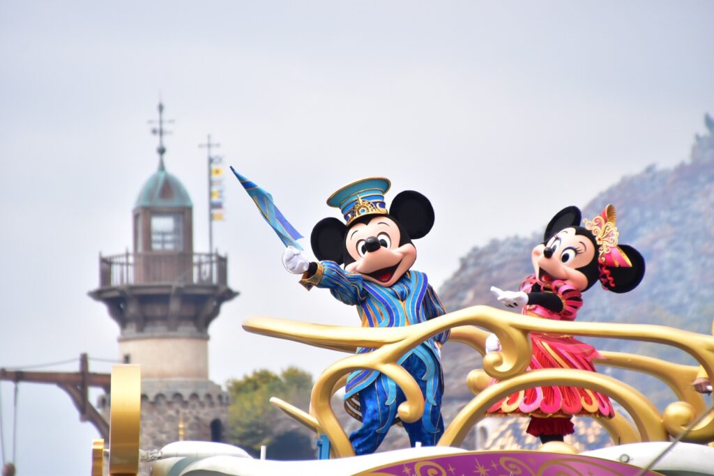 Tds ハピエストセレブレーション オン ザ シー 東京ディズニーシーも35周年をお祝い Disney Seasons